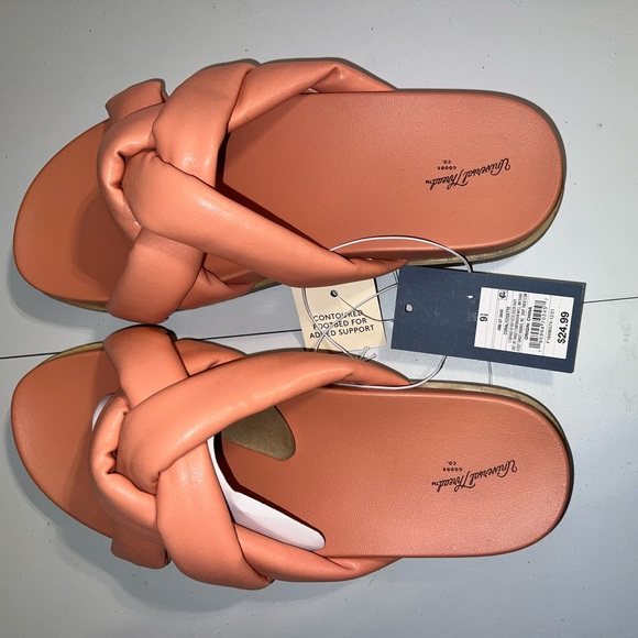 Women's Cosett Padded Slide Sandal Size 9 & 9.5 - Picture 5 of 7